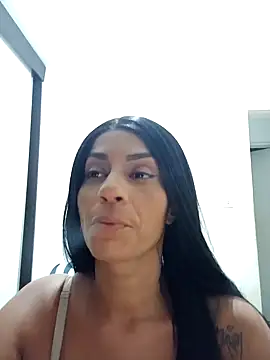 Snapshot of casal7722 chatting on 01-05-25, 01:45 casal7722 online show from 01-05-25, 01:45