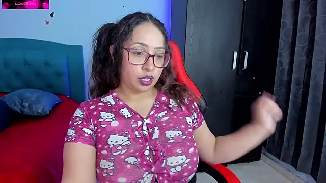 Snapshot of charlotee_lovee69 chatting on 02-23-25, 04:28 charlotee lovee69 online show from 02-23-25, 04:28