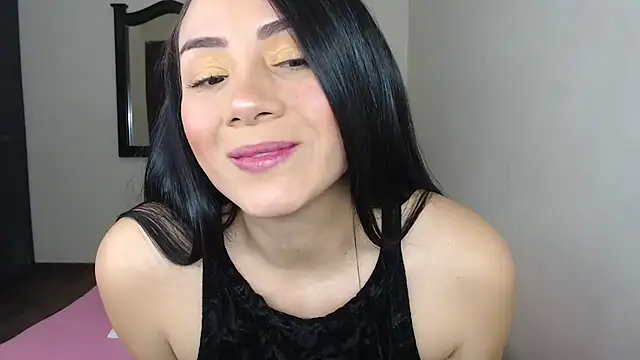 Snapshot of celeste_2023 chatting on 01-04-25, 02:35 celeste 2023 online show from 01-04-25, 02:35