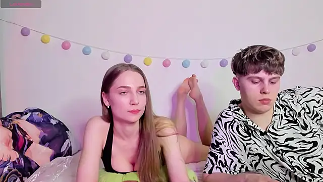 Emily and Ilumi online show from 01-03-25, 04:00