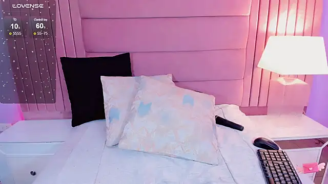 Snapshot of andrea_alvarz chatting on 01-12-25, 07:53 andrea alvarz online show from 01-12-25, 07:53