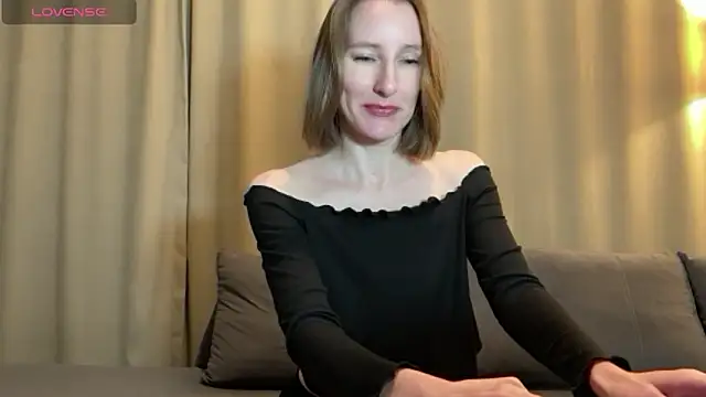 Snapshot of MonikaBos chatting on 12-21-24, 10:19 MonikaBos online show from 12-21-24, 10:19