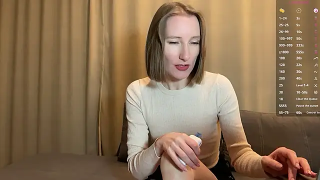 Snapshot of MonikaBos chatting on 02-24-25, 10:58 MonikaBos online show from 02-24-25, 10:58