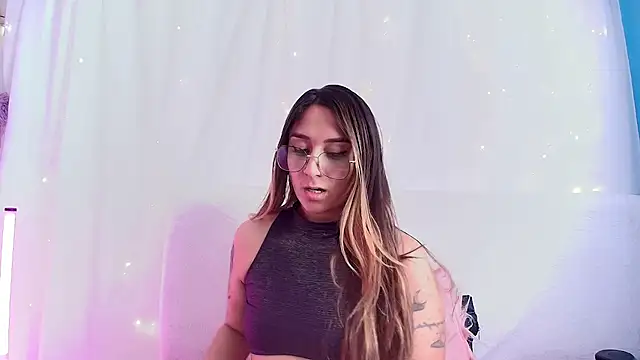 Natasha Wilde  online show from 12-13-24, 07:53