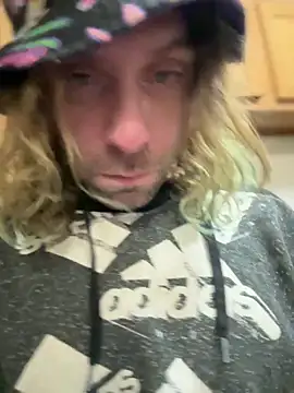 Snapshot of 4kUsh2Fashion0 chatting on 12-21-24, 05:40 4kUsh2Fashion0 online show from 12-21-24, 05:40