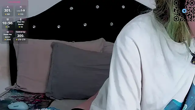 nonawhitemm online show from 11-28-25, 12:02