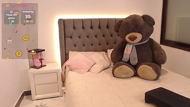 Nicols66 online show from 02-10-25, 10:40