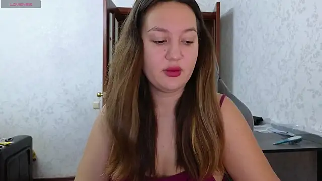 Snapshot of Nelly_Fischer chatting on 08-08-26, 06:32 Nelly Fischer online show from 08-08-26, 06:32