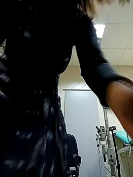 Ulyana72882 online show from 02-11-25, 08:37