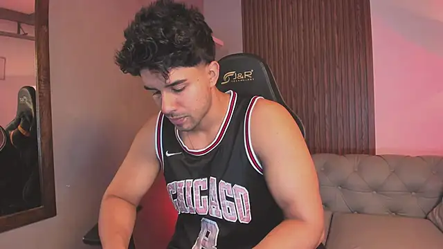 Snapshot of liam_collins21 chatting on 01-11-26, 11:59 liam collins21 online show from 01-11-26, 11:59