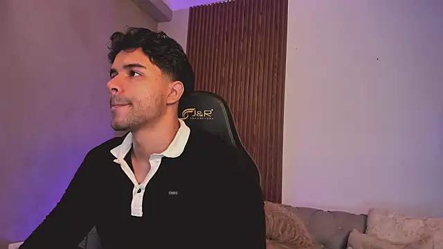 Snapshot of liam_collins21 chatting on 02-04-26, 11:49 liam collins21 online show from 02-04-26, 11:49