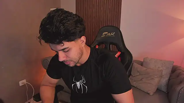 Snapshot of liam_collins21 chatting on 02-15-26, 11:41 liam collins21 online show from 02-15-26, 11:41