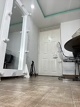 Lexa queen online show from 12-19-25, 12:17