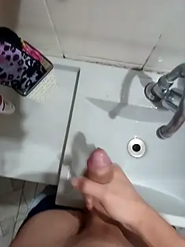 Snapshot of Brutao_ chatting on 10-07-25, 10:56 Brutao online show from 10-07-25, 10:56