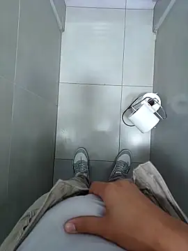 Snapshot of Brutao_ chatting on 11-06-25, 06:09 Brutao online show from 11-06-25, 06:09