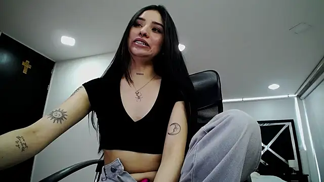 Snapshot of ananya_sex1 chatting on 03-18-25, 08:59 ananya sex1 online show from 03-18-25, 08:59