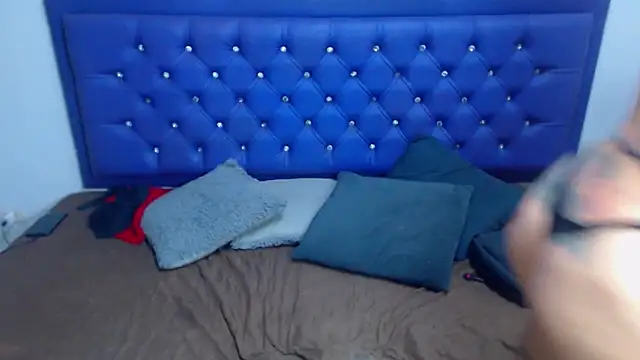 kiwii nasty online show from 10-26-25, 01:11