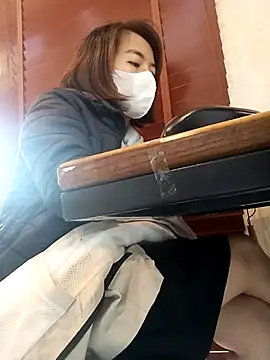 Michiko1 online show from 02-19-25, 04:44