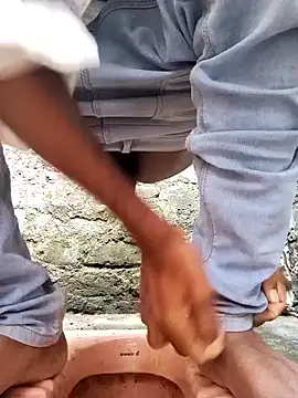 Snapshot of dipa-jitu chatting on 10-18-25, 01:19 dipa-jitu online show from 10-18-25, 01:19