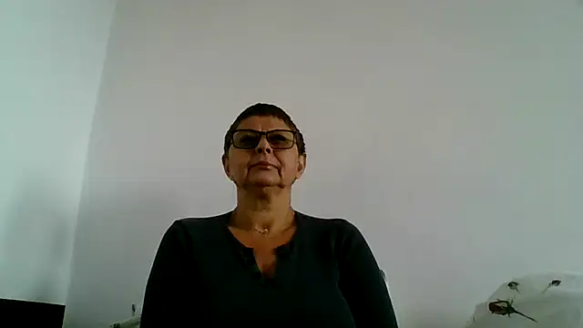 roseblak42 online show from 10-02-25, 12:45