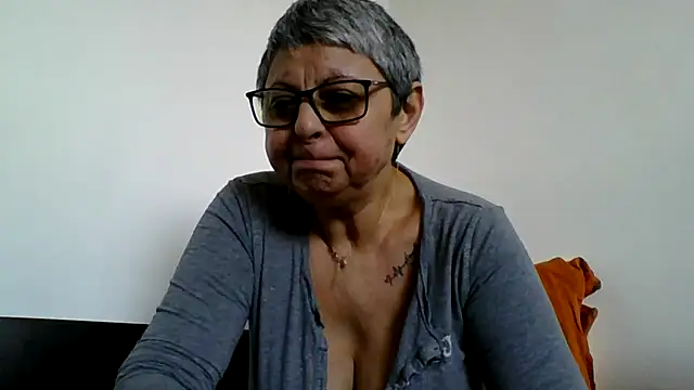 roseblak42 online show from 01-19-26, 09:02