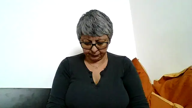 roseblak42 online show from 02-18-26, 10:11