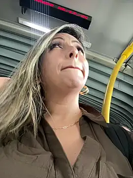  Abril-Office1 online show from 12-18-24, 03:11