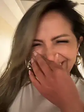  Abril-Office1 online show from 01-07-25, 06:45