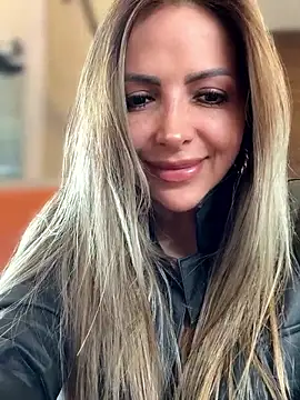  Abril-Office1 online show from 02-24-26, 02:48