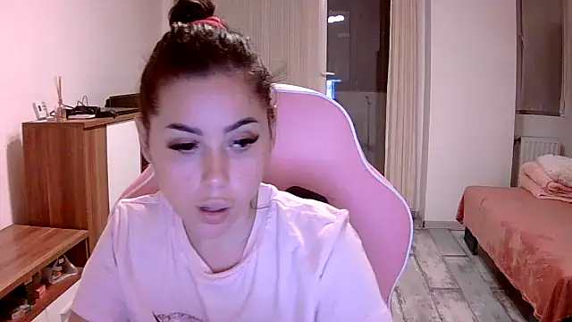 LovelyJulliette online show from 10-06-25, 05:32