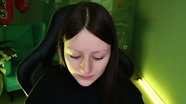 Snapshot of VeliraBraitberg chatting on 12-25-24, 11:22 VeliraBraitberg online show from 12-25-24, 11:22