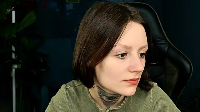 Snapshot of VeliraBraitberg chatting on 03-13-25, 08:15 VeliraBraitberg online show from 03-13-25, 08:15