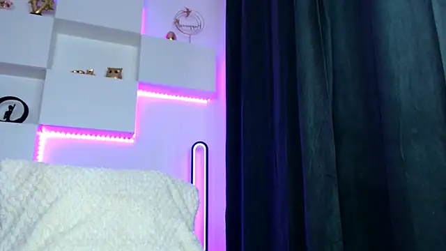 arianatattoos online show from 03-31-26, 06:58