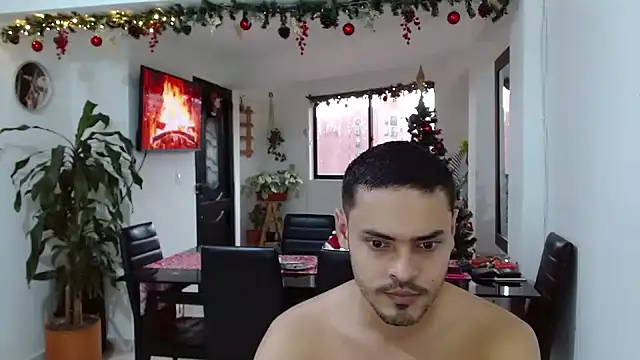 Snapshot of giannandblacke chatting on 12-20-24, 10:00 giannandblacke online show from 12-20-24, 10:00