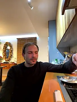 Adventurehotman online show from 12-06-24, 12:45