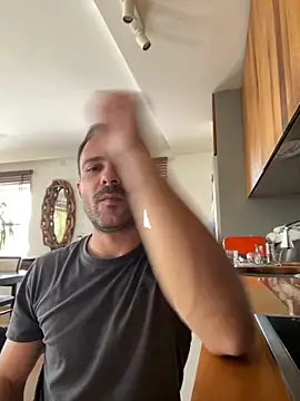 Adventurehotman online show from 09-10-25, 12:27