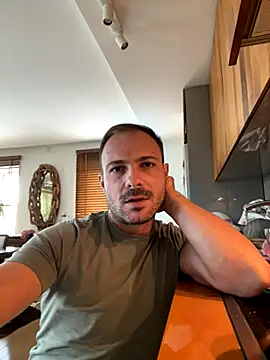 Adventurehotman online show from 09-25-25, 11:14