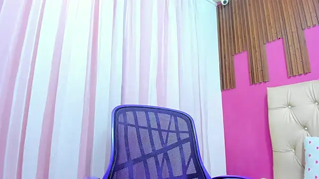 SofiaSexy  online show from 12-14-25, 12:21