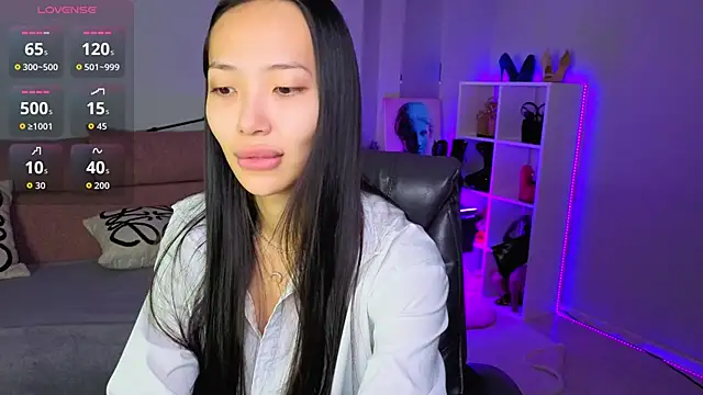 Snapshot of _MIURA_ chatting on 11-20-25, 01:06 MIURA online show from 11-20-25, 01:06