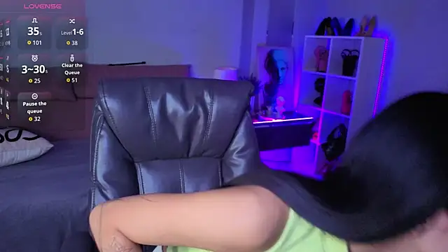 Snapshot of _MIURA_ chatting on 11-28-25, 01:08 MIURA online show from 11-28-25, 01:08