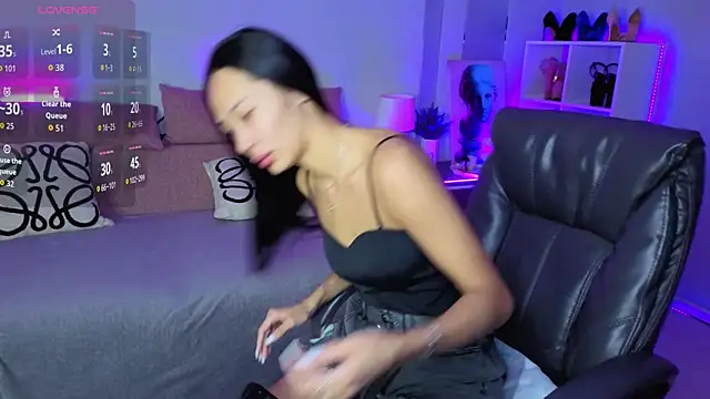 Snapshot of _MIURA_ chatting on 12-02-25, 01:00 MIURA online show from 12-02-25, 01:00