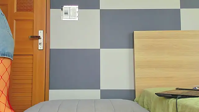 Snapshot of Kiera_Thomas chatting on 01-12-25, 07:00 Kiera Thomas online show from 01-12-25, 07:00