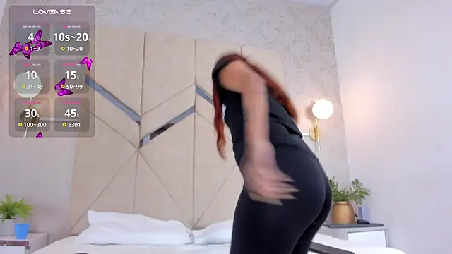 LiaVelez online show from 09-25-25, 12:42