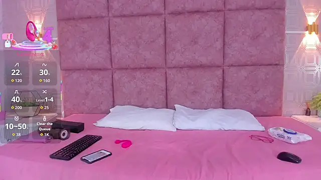 Snapshot of LiaVelez chatting on 02-05-26, 01:49 LiaVelez online show from 02-05-26, 01:49