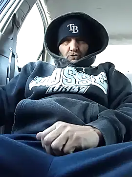 Snapshot of Hotbodyscottie chatting on 01-12-25, 01:37 Hotbodyscottie online show from 01-12-25, 01:37