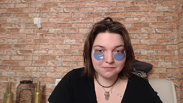 Snapshot of Amelia_Kiss_ chatting on 02-13-25, 12:46 Amelia Kiss online show from 02-13-25, 12:46