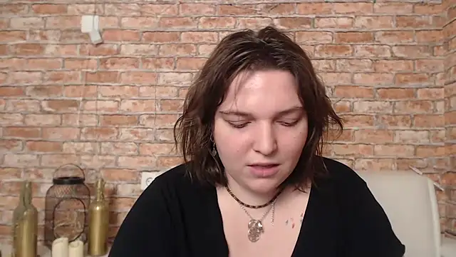 Snapshot of Amelia_Kiss_ chatting on 02-13-25, 03:50 Amelia Kiss online show from 02-13-25, 03:50