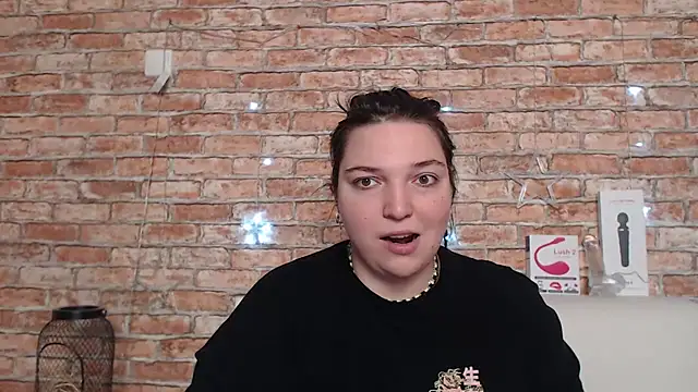 Snapshot of Amelia_Kiss_ chatting on 09-19-25, 12:34 Amelia Kiss online show from 09-19-25, 12:34