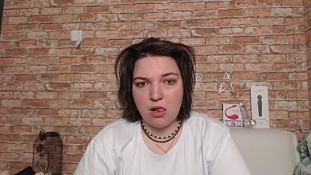 Snapshot of Amelia_Kiss_ chatting on 09-20-25, 12:33 Amelia Kiss online show from 09-20-25, 12:33