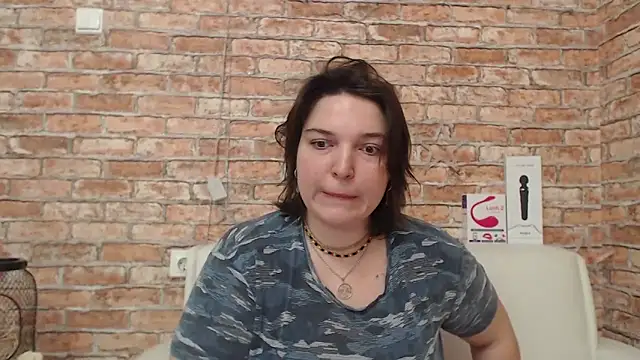 Snapshot of Amelia_Kiss_ chatting on 10-25-25, 12:40 Amelia Kiss online show from 10-25-25, 12:40